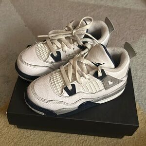 Jordan 4 Retro size 9c white/midnight navy